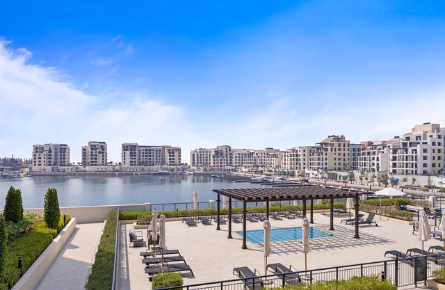 Boho Bayfront 1BR La Sirene Seaport View