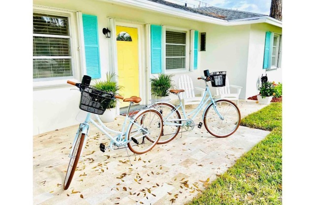 ☀️ Boho Beach House ☀️ Minutes to all Local Delights!