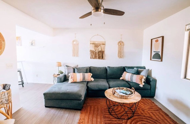 Boho Chic, Desert Views, Close to Scenic Train
