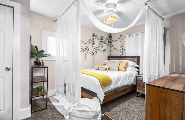 Boho Chic: Luxury Short-Term Rental in Atlanta | Pet-Friendly 3BR Near Downtown