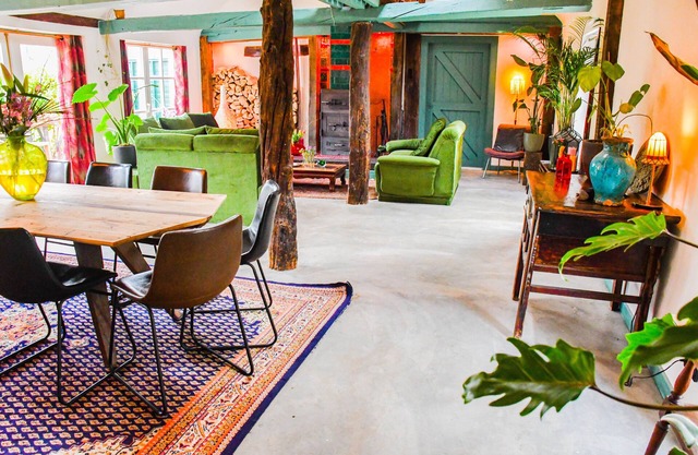 BoHo Experience - Jacuzzi, Sauna, BBQ, Garden, close to Amsterdam - Sleeps 10