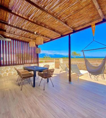 Boho Vibes Beachfront Detached House