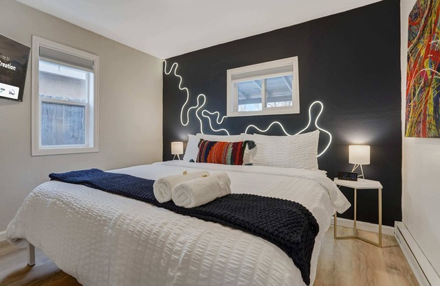 Bonny Creation! Pet Friendly Escape w/Hot Tub