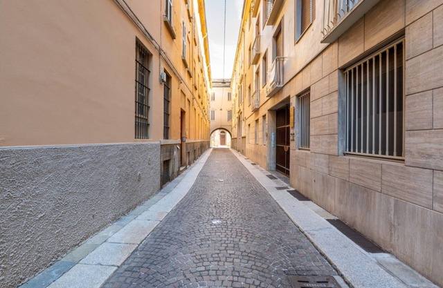 BOOK NOW! Apt x4 a 1 min walk from Duomo of Parma