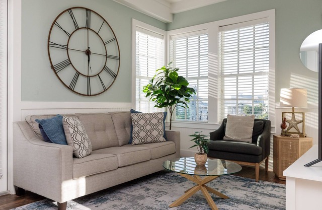 Book 'Walk to the Beach,’ a Classic 1-BR Condo@Cinnamon Shore w/Amenities!