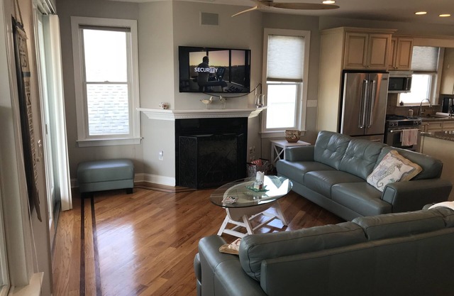 BOOK YOUR 2025 VACATION NOW Beach Block! Large Townhome Perfect for Families