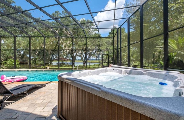 Booking now! Lake, Pool, Spa, Man Cave, Game Room