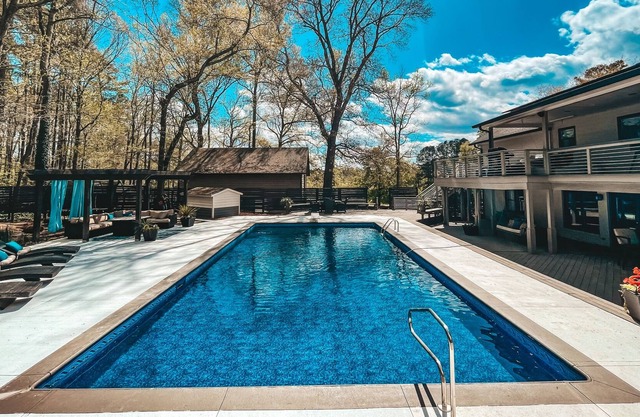 Borders Nat'l Park, Pool, Hot Tub, Fenced, Overlooks Horse Farm, Tesla Charging