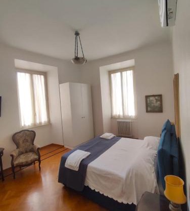 Borghese Deluxe Apartment - 4 bedrooms - 3 bathrooms