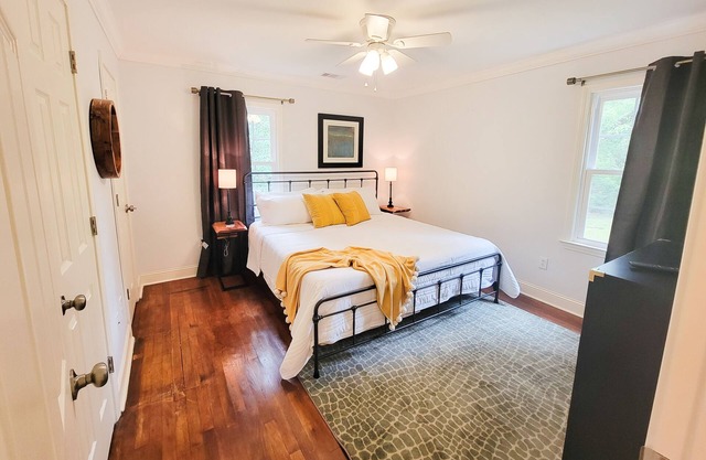 Boro Bungalow. Heart of Statesboro, Ga