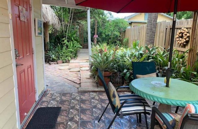 Botanical Beach Cottage