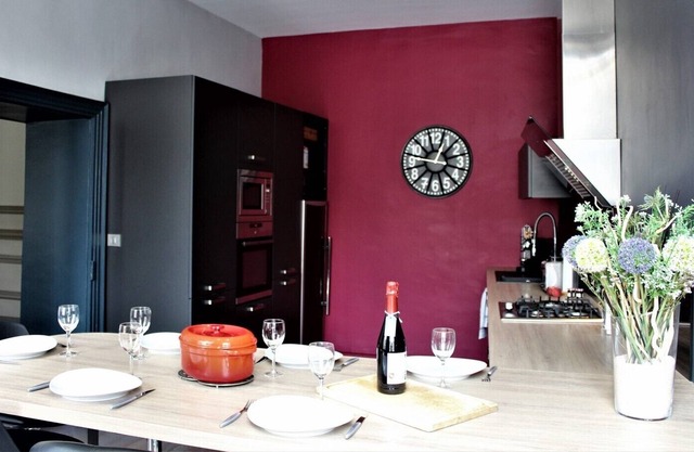 Bourgeois apartment