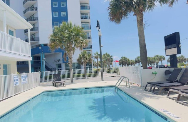 Boutique on the beach, Studio #126 + Pool