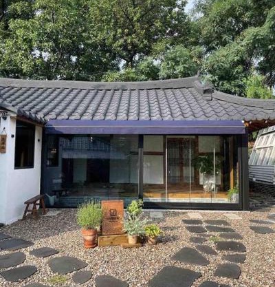 Bow Hanok House
