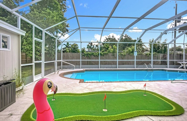 Bradenton 5BR/2BA HEATED POOL & Mini Putt