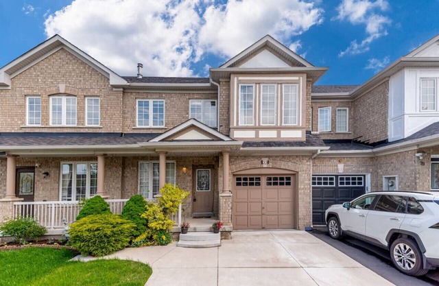Brampton Retreat: Quiet 3BR Residential Area