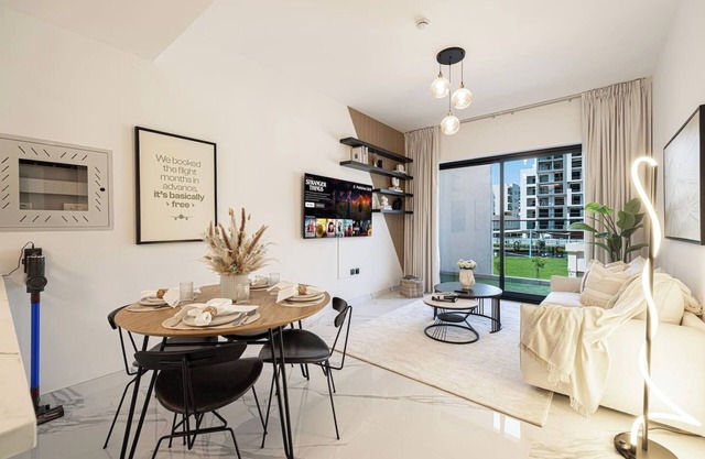 Brand New 1BR w/Pool, Sauna & Gym