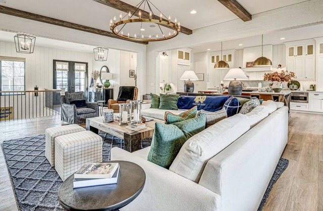 BRAND NEW Game Day Luxury Notre Dame Home w/Golf Cart -1.5 Mi to Stadium/Eddy St