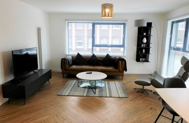 Brand new, gorgeous, 2 bed Apt in Finnieston