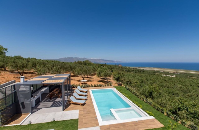 Brand new lux villa★Private Pool★ Seaview & BBQ★Bathtube with Hydromassage