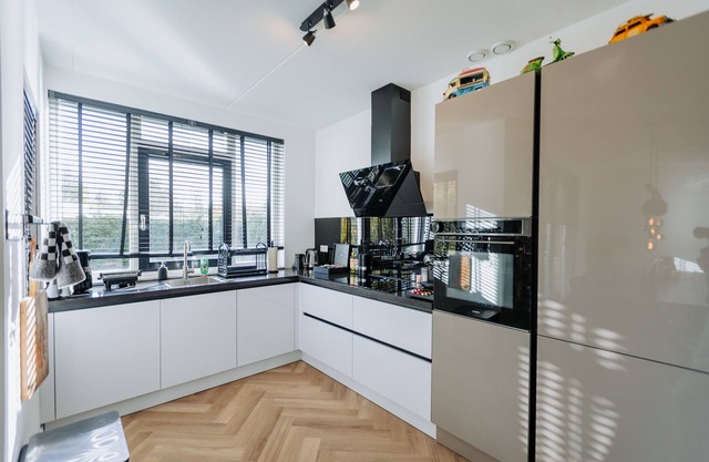 Brand new Luxurious & Bright Villa With 6 Double Beds in Amsterdam