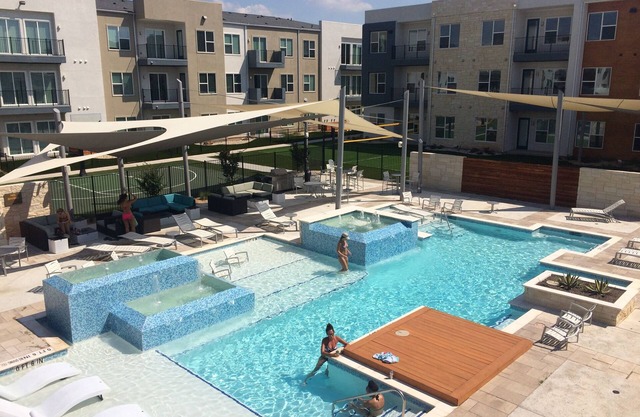 Brand New Residence Close to Baylor and Magnolia Market