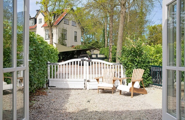 Brand New Romantic Cottage by the Sea