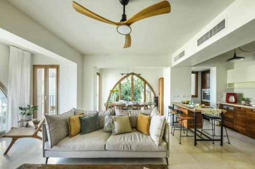 Breathtaking 3 BR Apt w Sea View in Central Jaffa with Mamad by Sea N' Rent
