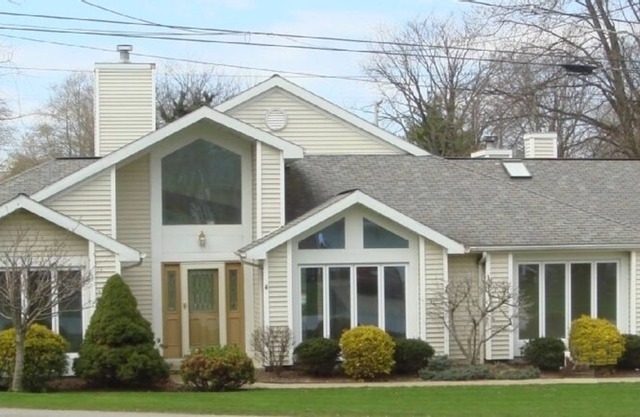 Breathtaking Ranch Home with Private Pool, Patio at Cedar Point