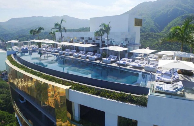 Breathtaking Ultra Suite North in enchanting Puerto Vallartas jungle hideaway