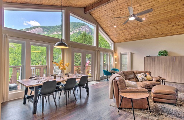 Breathtaking Views: Unique Chimney Rock Cottage!