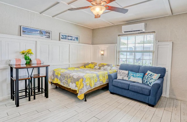 Breezeway Bungalows