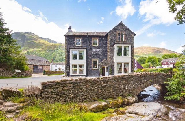 Bridge Hotel