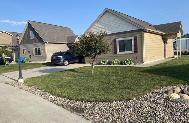 Bridges Bay Resort - Okoboji. 6 waterpark passes per day;close to Arnolds Park.