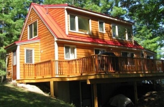 Bridgton, Maine, Very private Long Lake Waterfront Cabin