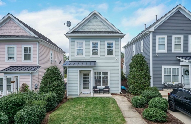 Brier Creek 3BR Row Home - King Suite - RTP Access