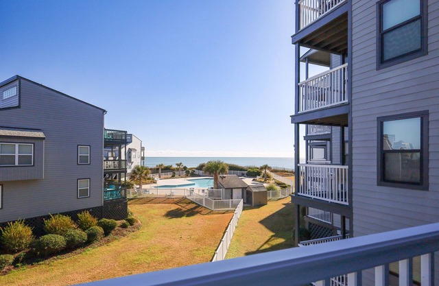 "Brigadoon" - Ocean Views | Private Balcony