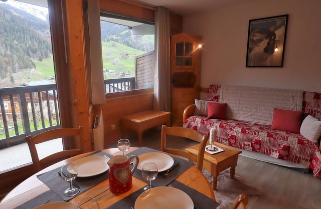 Bright 2* apartment 33m² with balcony, for 6 people in Arêches-Beaufort