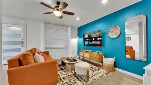 Bright 2Bed in Downtown Austin - Close to Everything