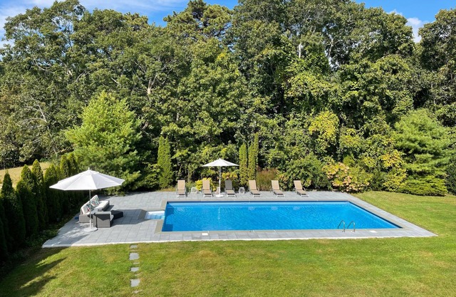 Bright and Airy House with Outdoor Pool