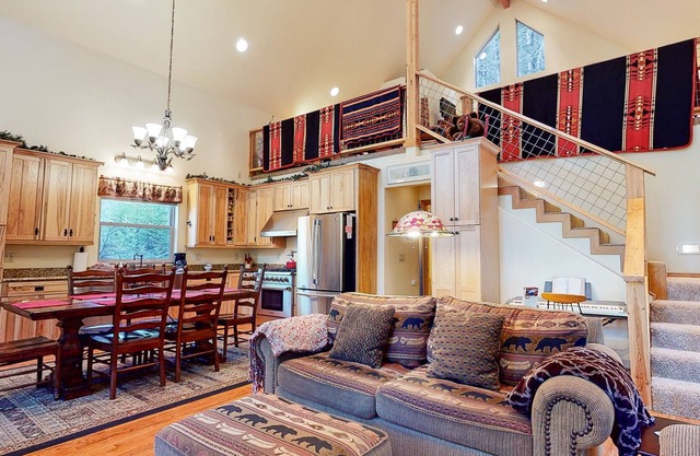 Bright and beautiful three-level home with mountain view and gas fireplace