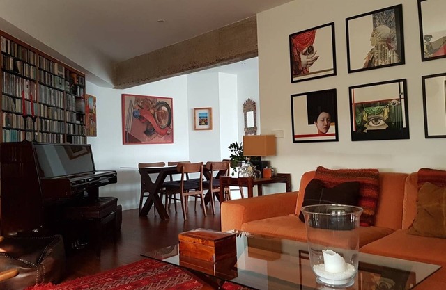 Bright and luxurious penthouse in great location