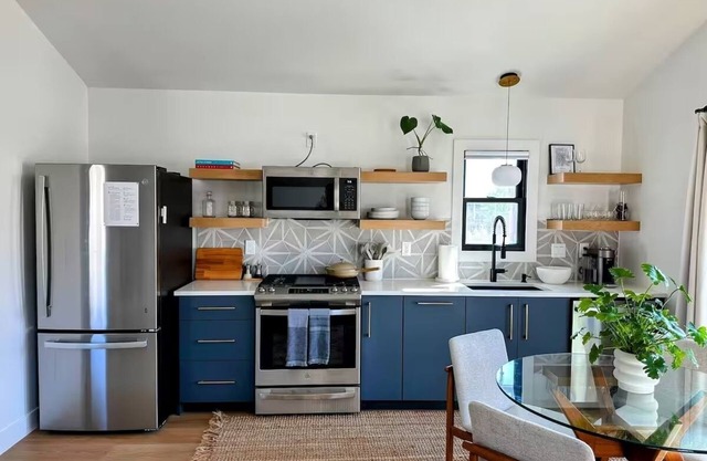 Bright and Modern Studio Guesthouse - near RiNo!