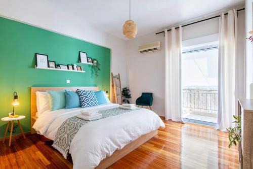 Bright and Natural Apt in Athens
