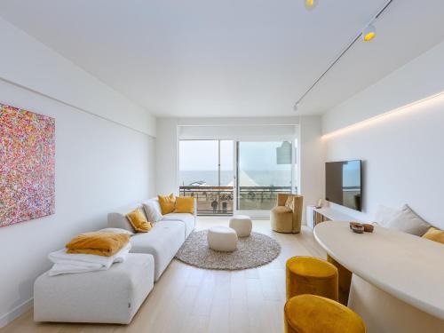 Bright apartment near the center