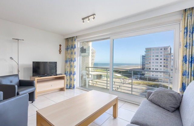 Bright apartment on the 5th floor