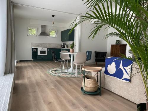 Bright apartment with private parking near Ghent city centre
