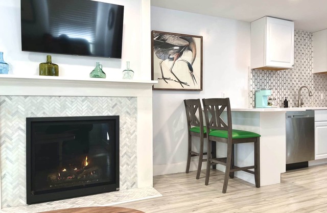 Bright Bespoke 1-BR Unit in the Cottages on James