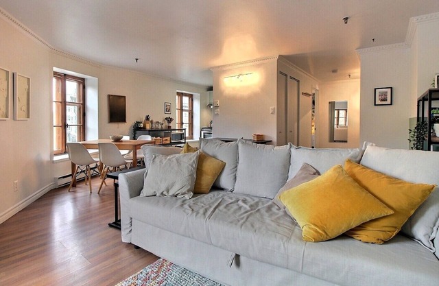 Bright condo with parking and view of Gare du Palais