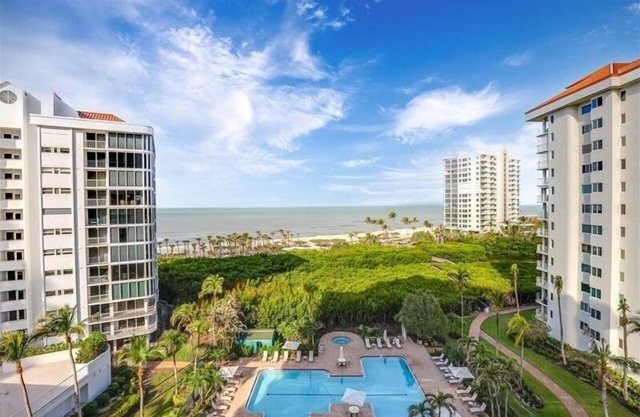 Bright corner unit with stunning Gulf views - CL0701